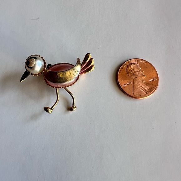 Elegant Gold and Silver Bird Brooch - Picture 3 of 3